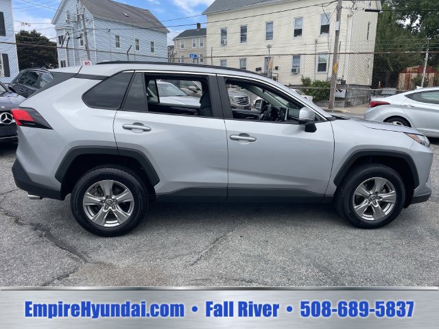 Used 2025 Toyota RAV4 XLE AWD/4WD image 3