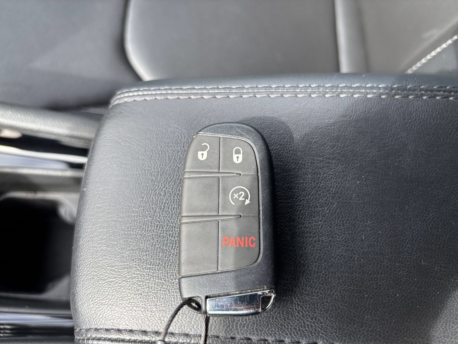 Used 2025 Jeep Compass Limited AWD/4WD image 25