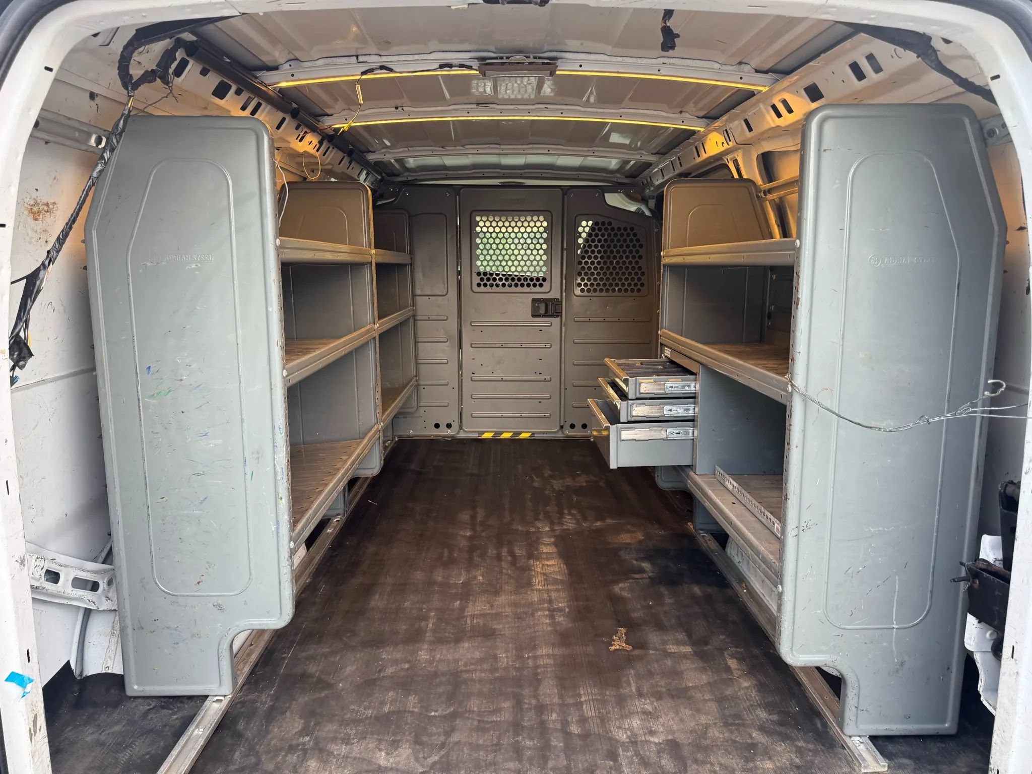 Used 2012 Chevrolet Express 2500 RWD image 16
