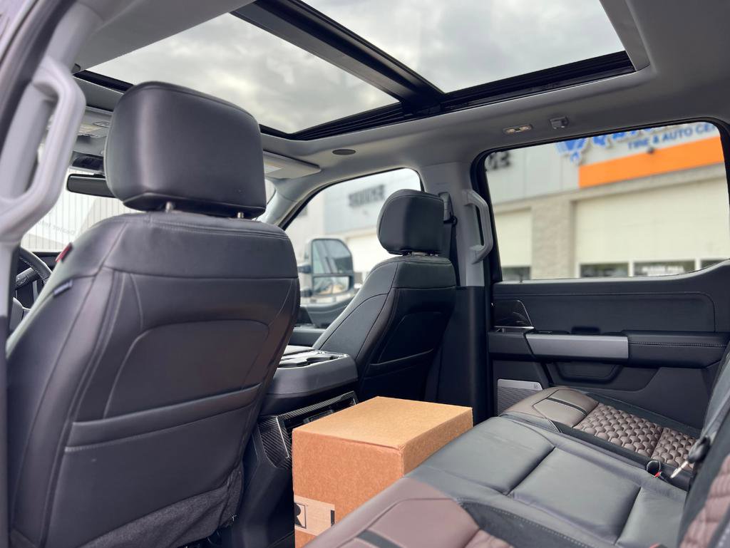 New 2025 Ford F250 Lariat w/ Lariat Ultimate Package image 28