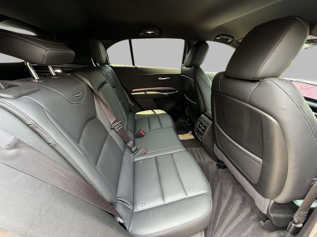 Used 2025 Cadillac XT4 Premium Luxury FWD image 16