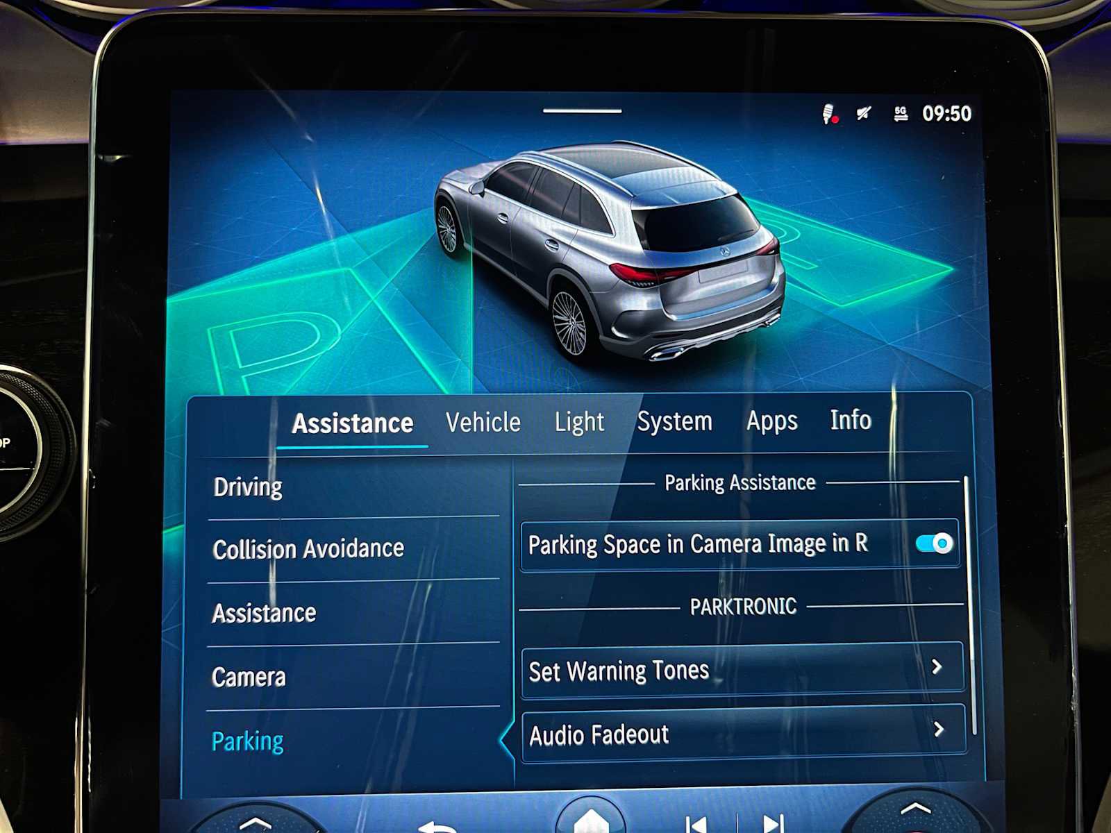 New 2025 Mercedes-Benz GLC 300 4MATIC image 31