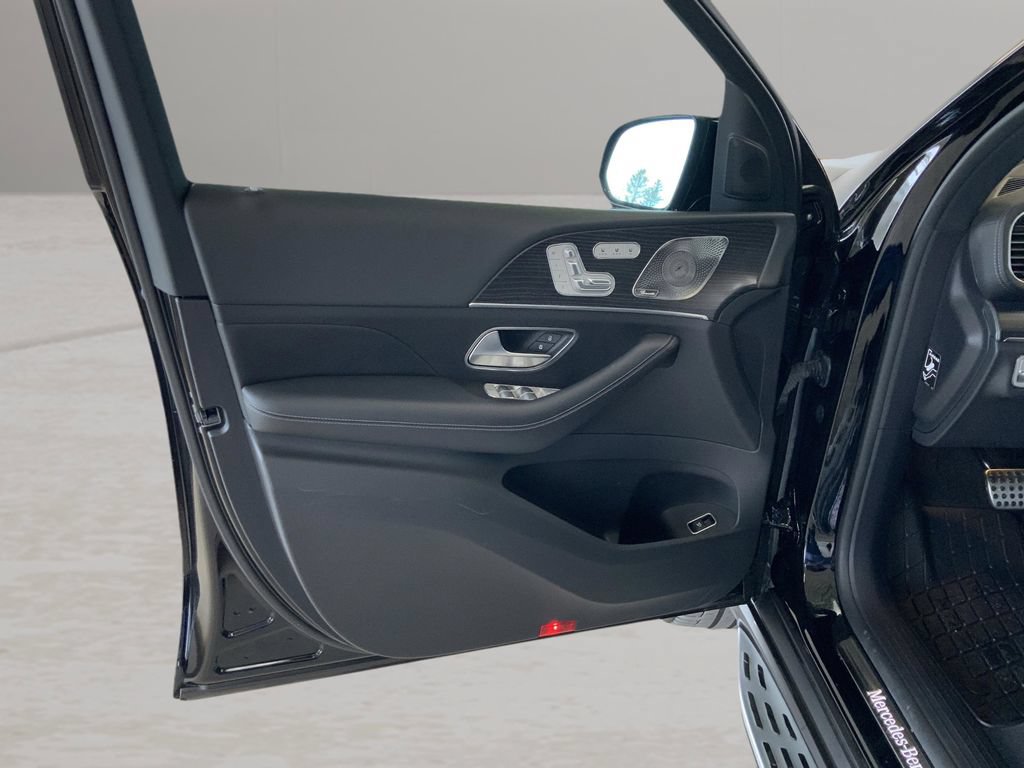 Used 2022 Mercedes-Benz GLS 450 4MATIC image 12