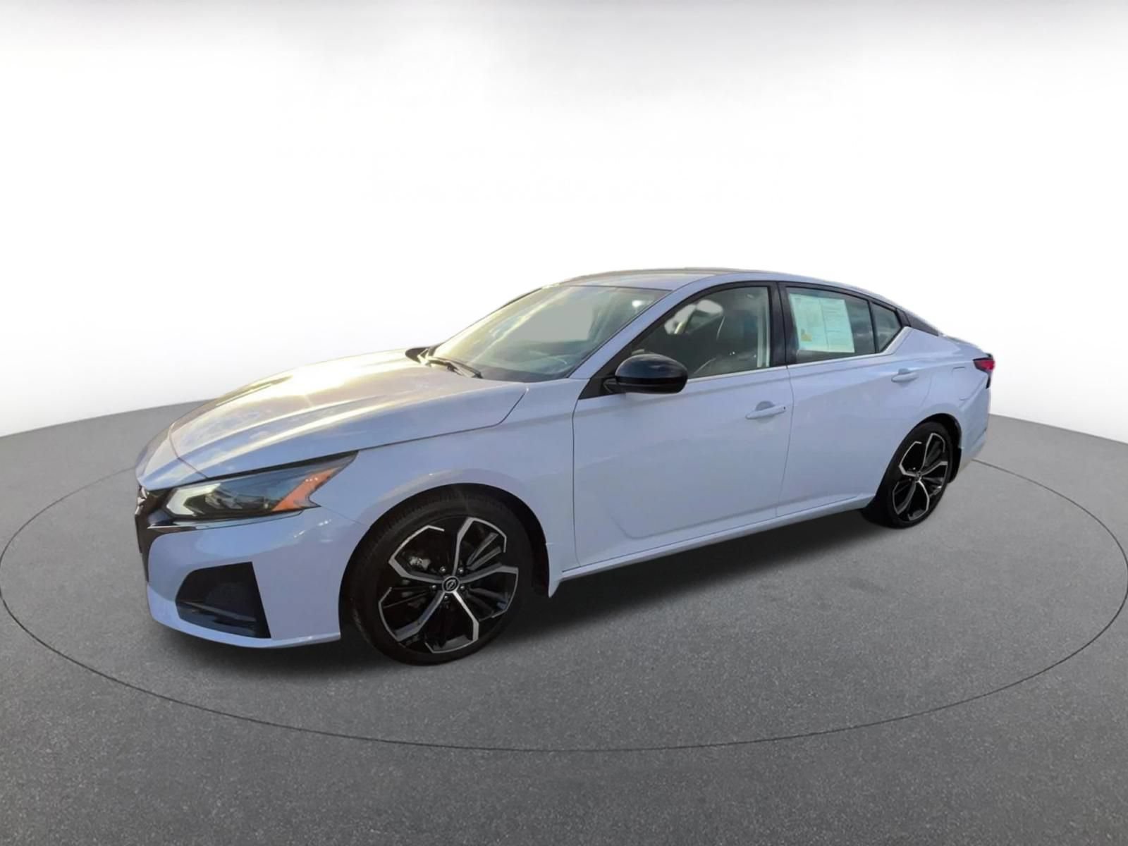 Used 2025 Nissan Altima 2.5 SR FWD image 7