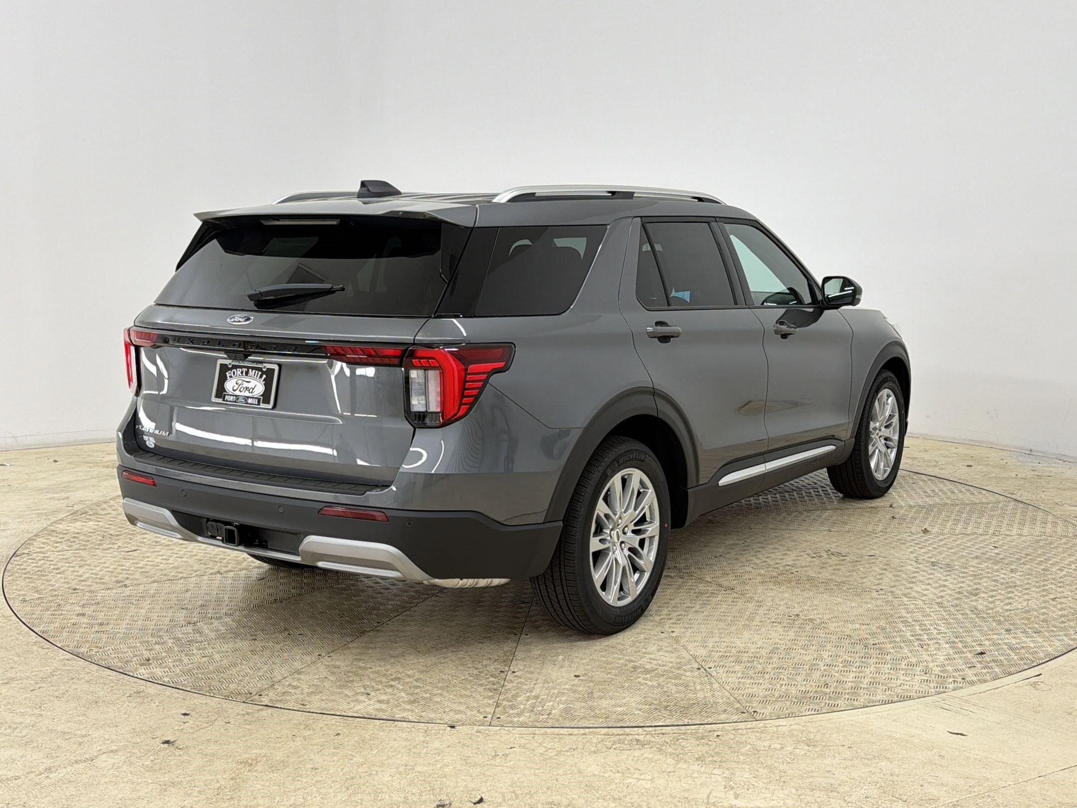 New 2026 Ford Explorer Platinum image 9