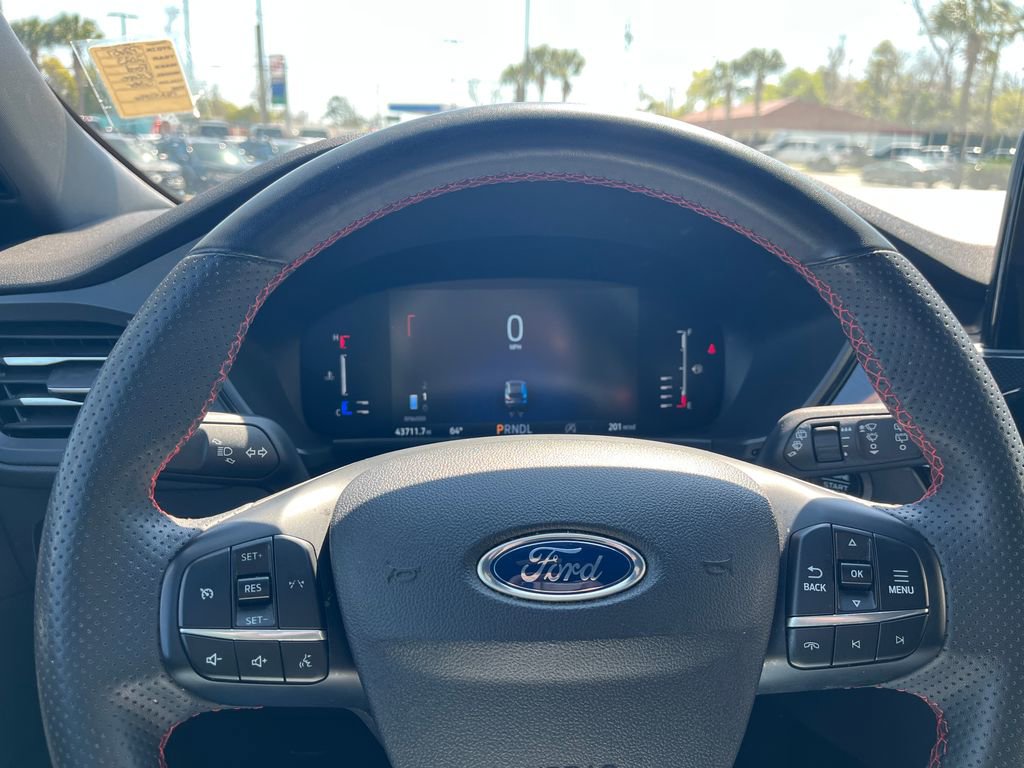 Used 2023 Ford Escape ST-Line image 14