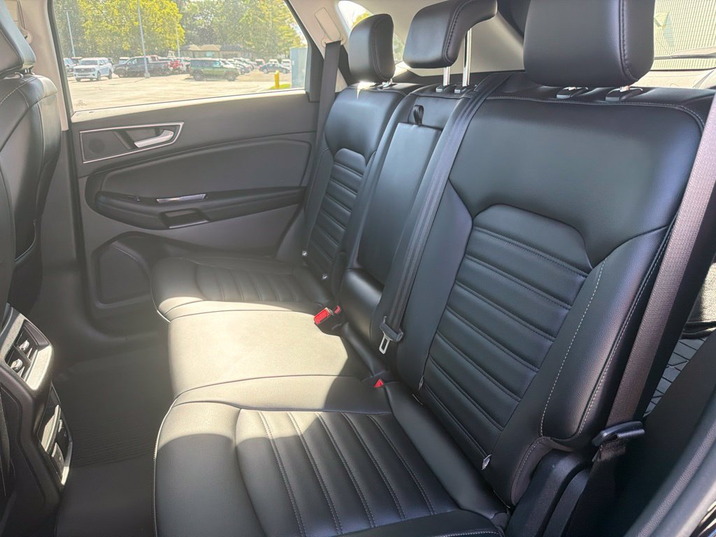 Used 2020 Ford Edge SEL w/ Convenience Package AWD/4WD image 14