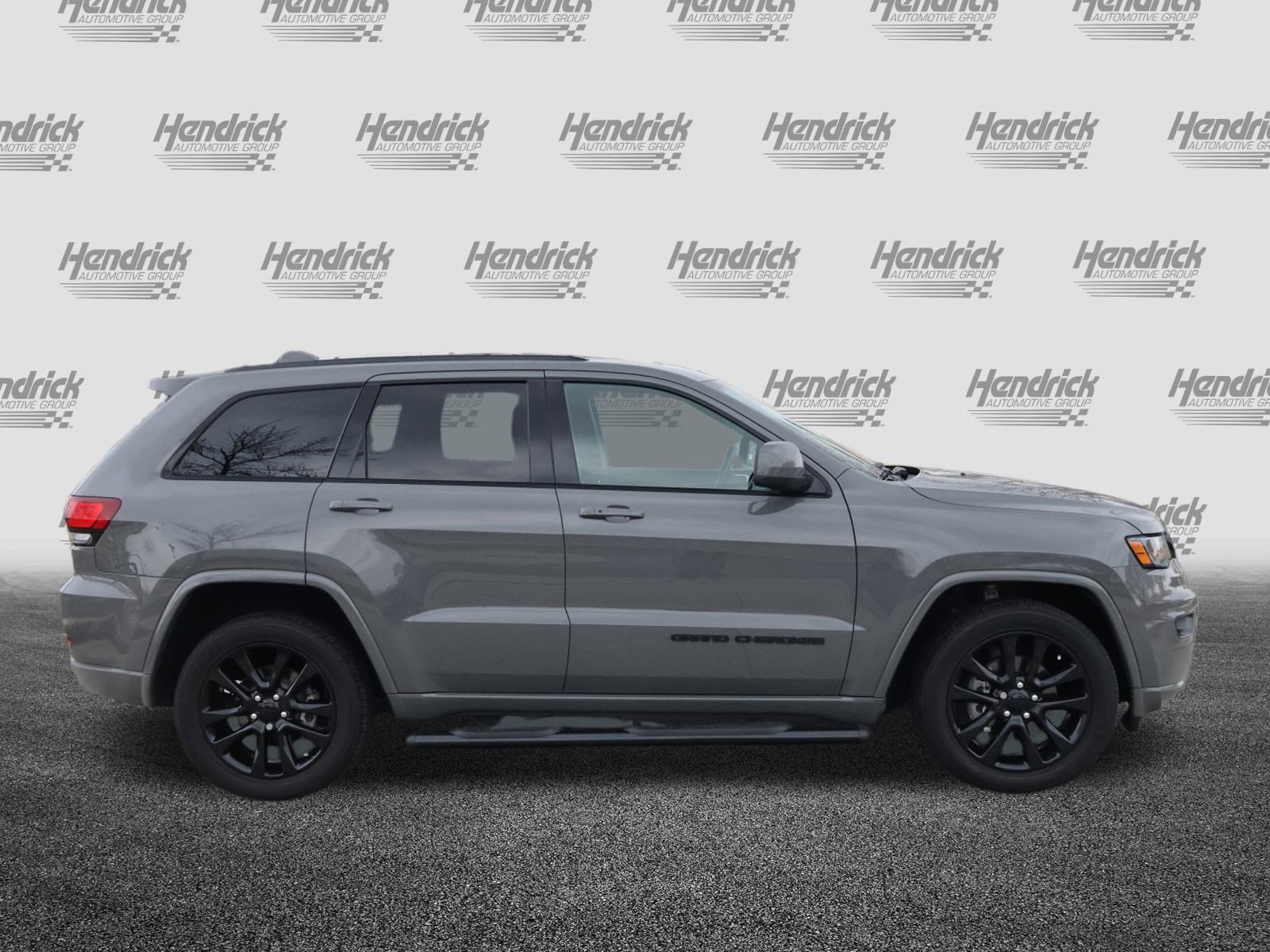 Used 2019 Jeep Grand Cherokee Altitude image 10