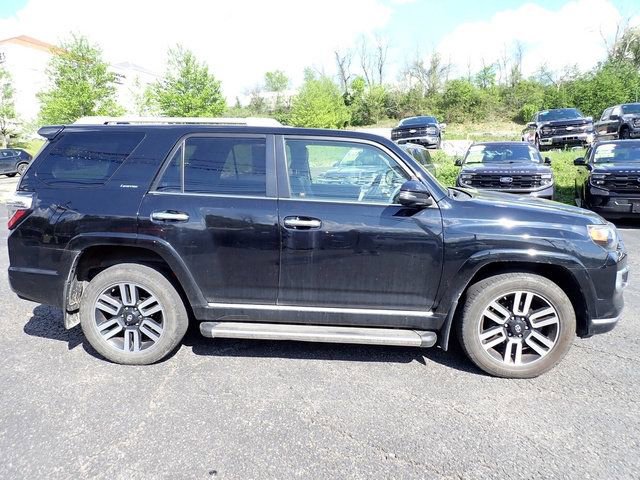 Used 2018 Toyota 4Runner Limited AWD/4WD image 7
