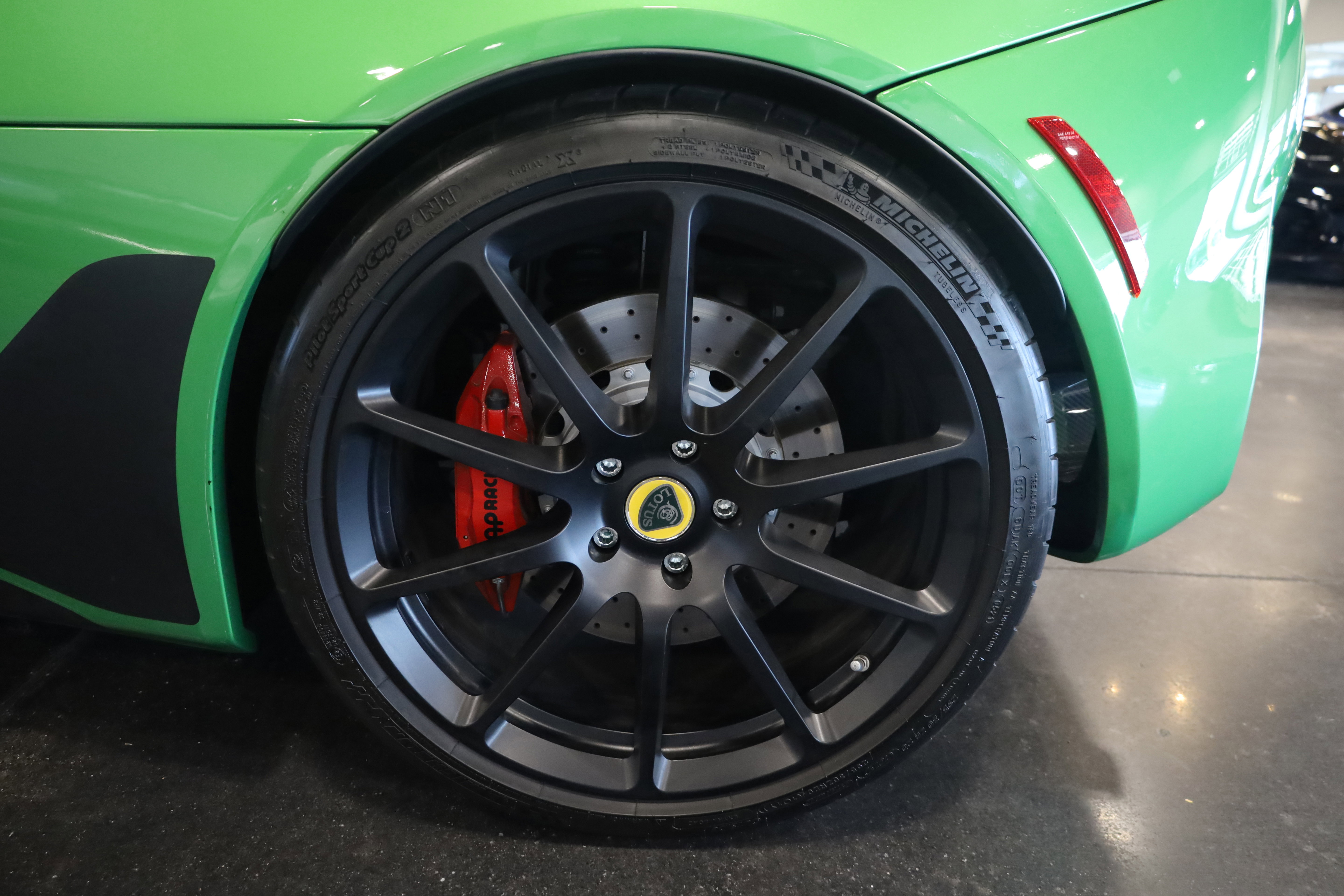 Used 2021 Lotus Evora image 12