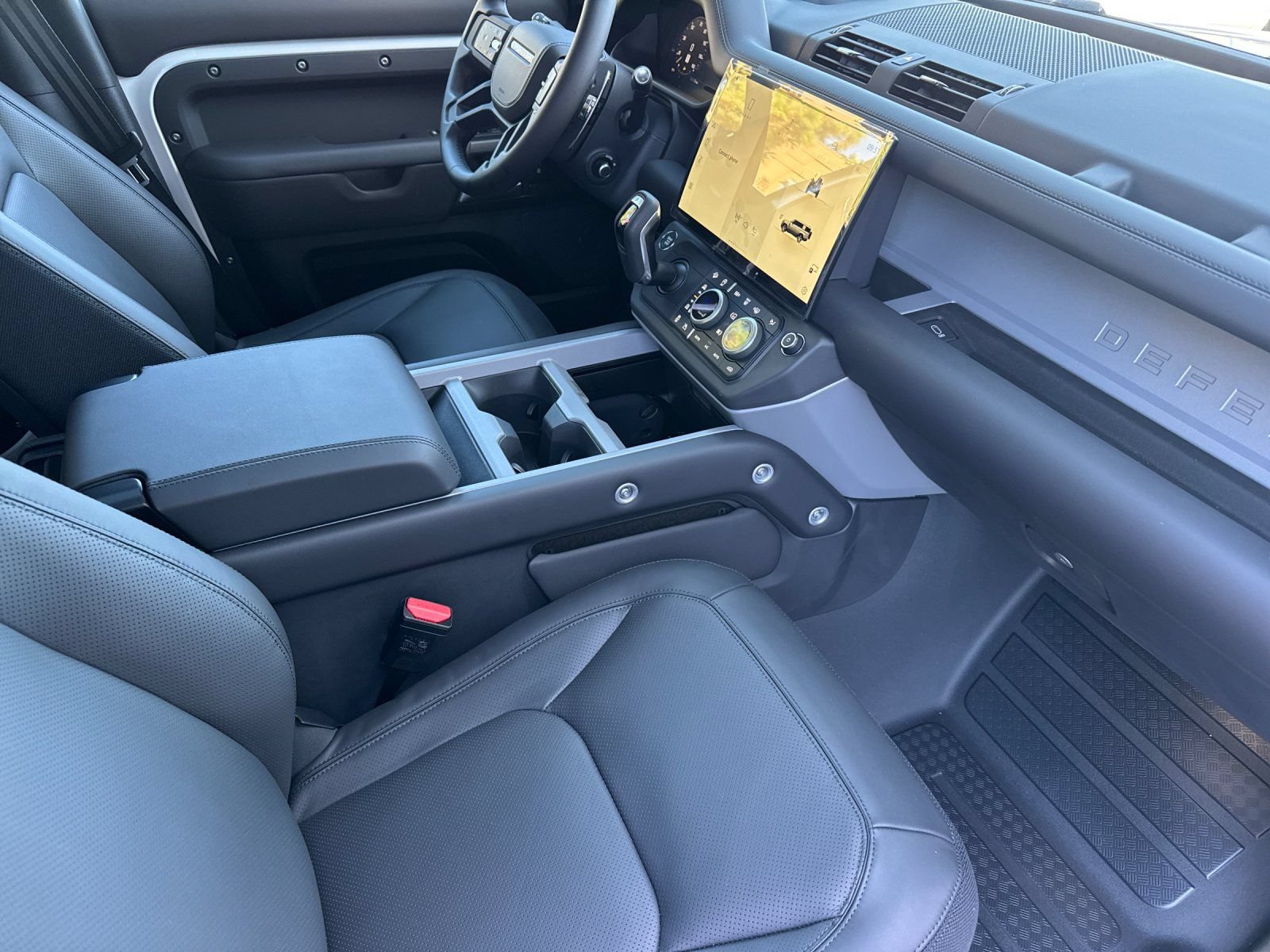 New 2026 Land Rover Defender 130 V8 AWD/4WD image 15