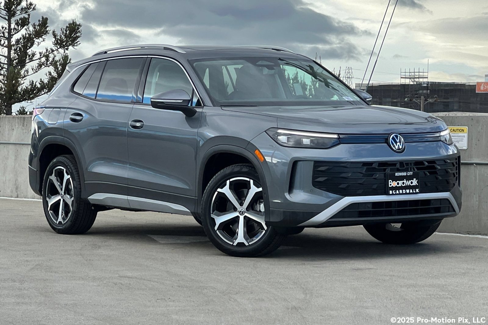 New 2026 Volkswagen Tiguan SE