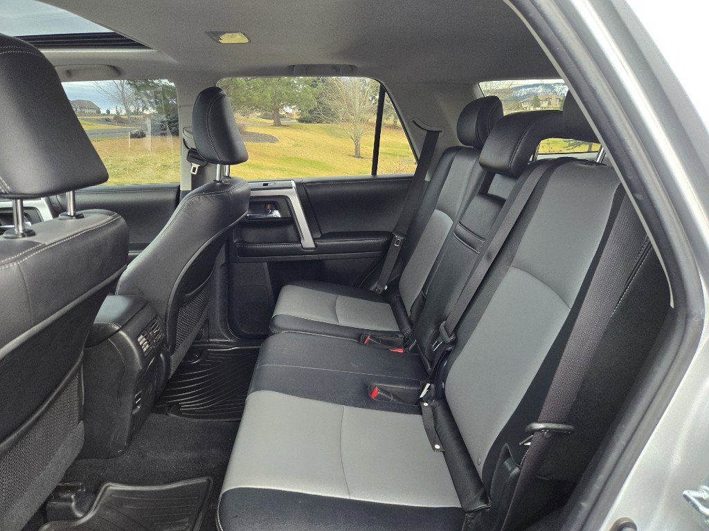 Used 2016 Toyota 4Runner SR5 Premium image 21