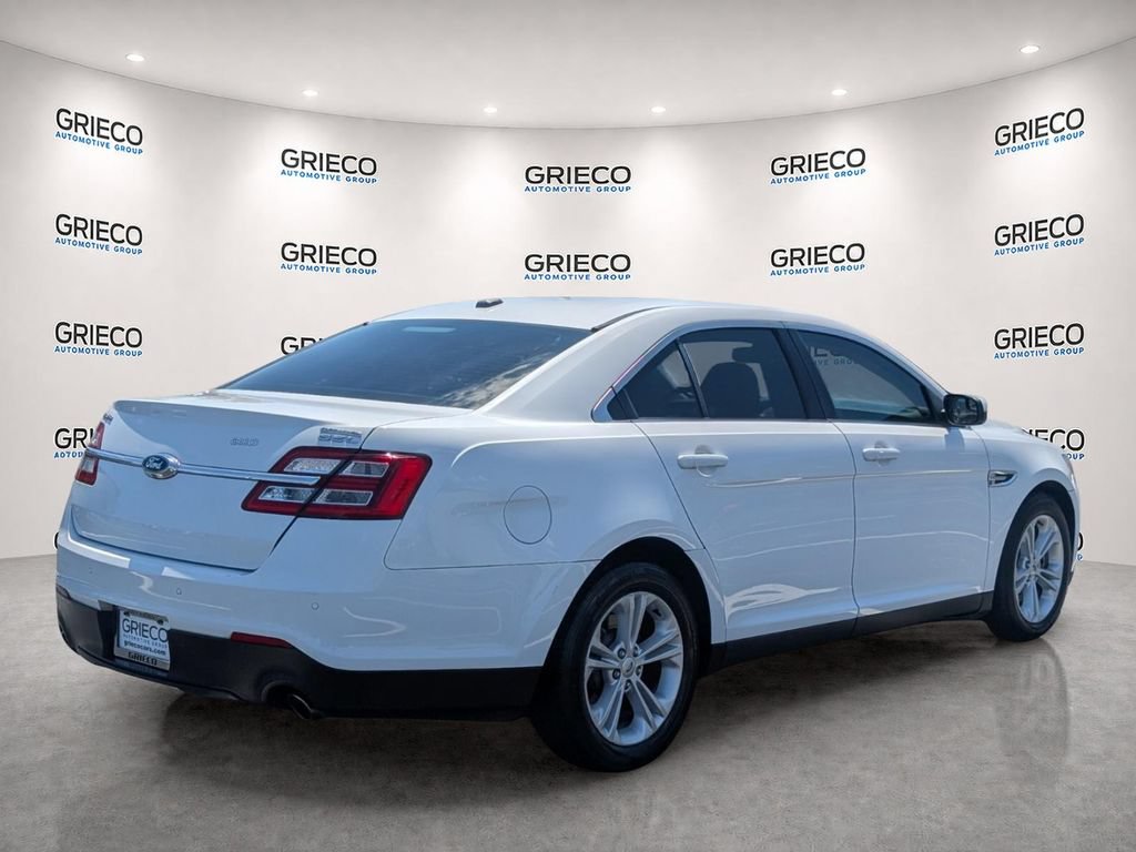 Used 2015 Ford Taurus SEL w/ Equipment Group 201A FWD image 6