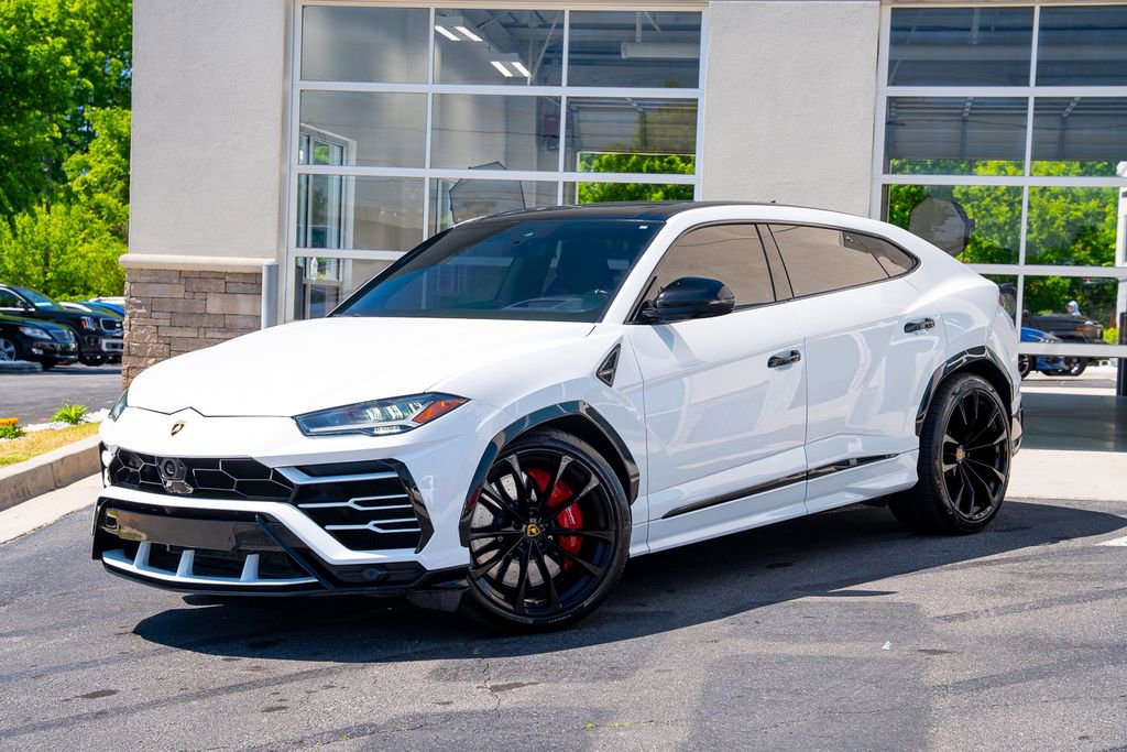 Used 2022 Lamborghini Urus AWD/4WD image 2