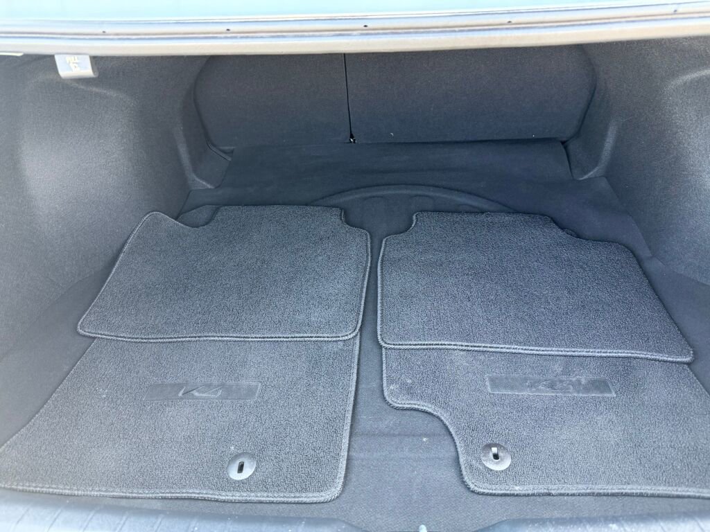 Used 2025 Kia K4 GT-Line w/ GT-Line Sunroof Package image 37