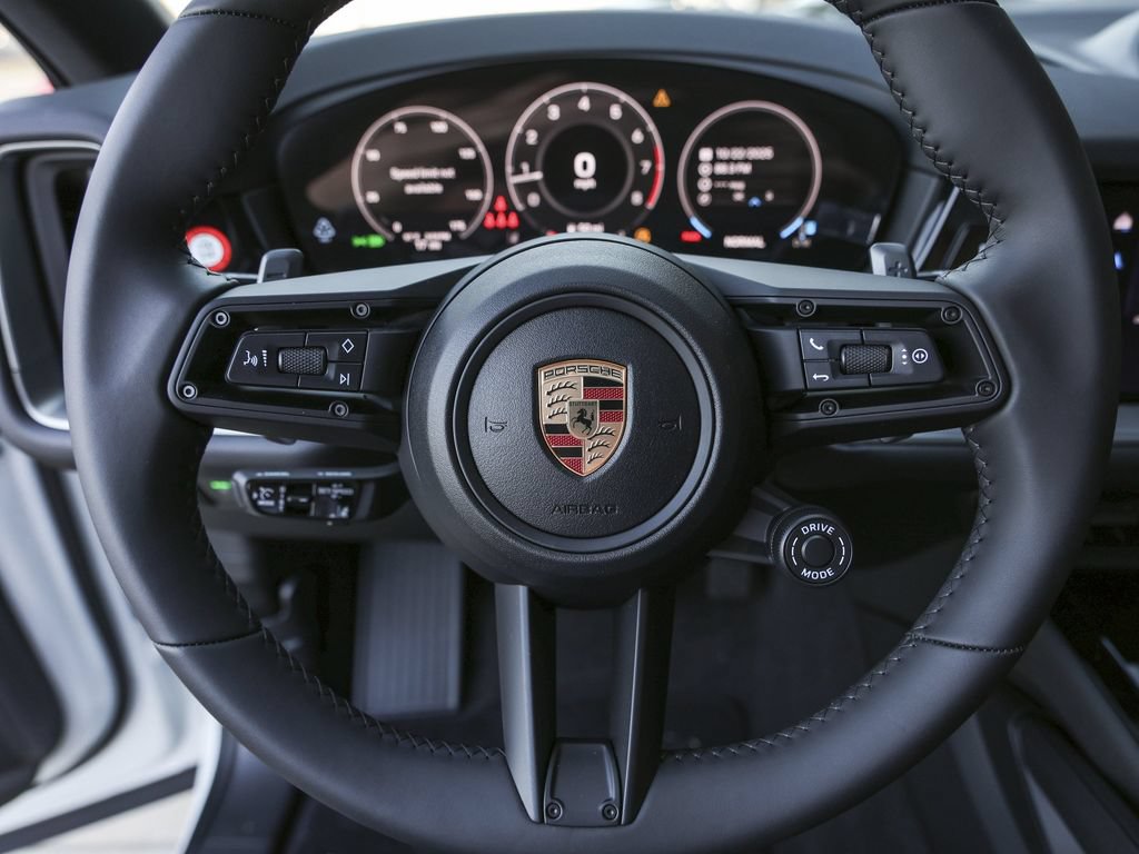 Certified 2026 Porsche Cayenne Coupe AWD/4WD image 19