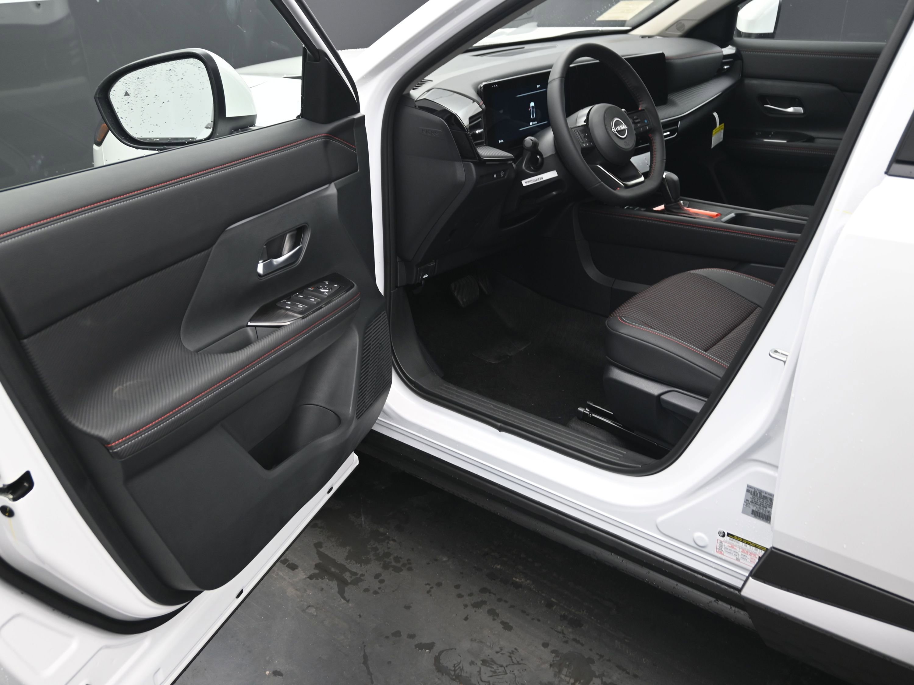 New 2025 Nissan Kicks SR image 26