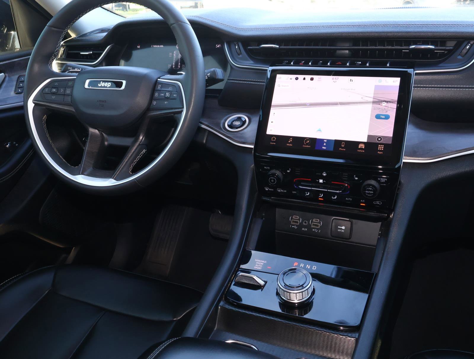 Used 2024 Jeep Grand Cherokee Limited image 10