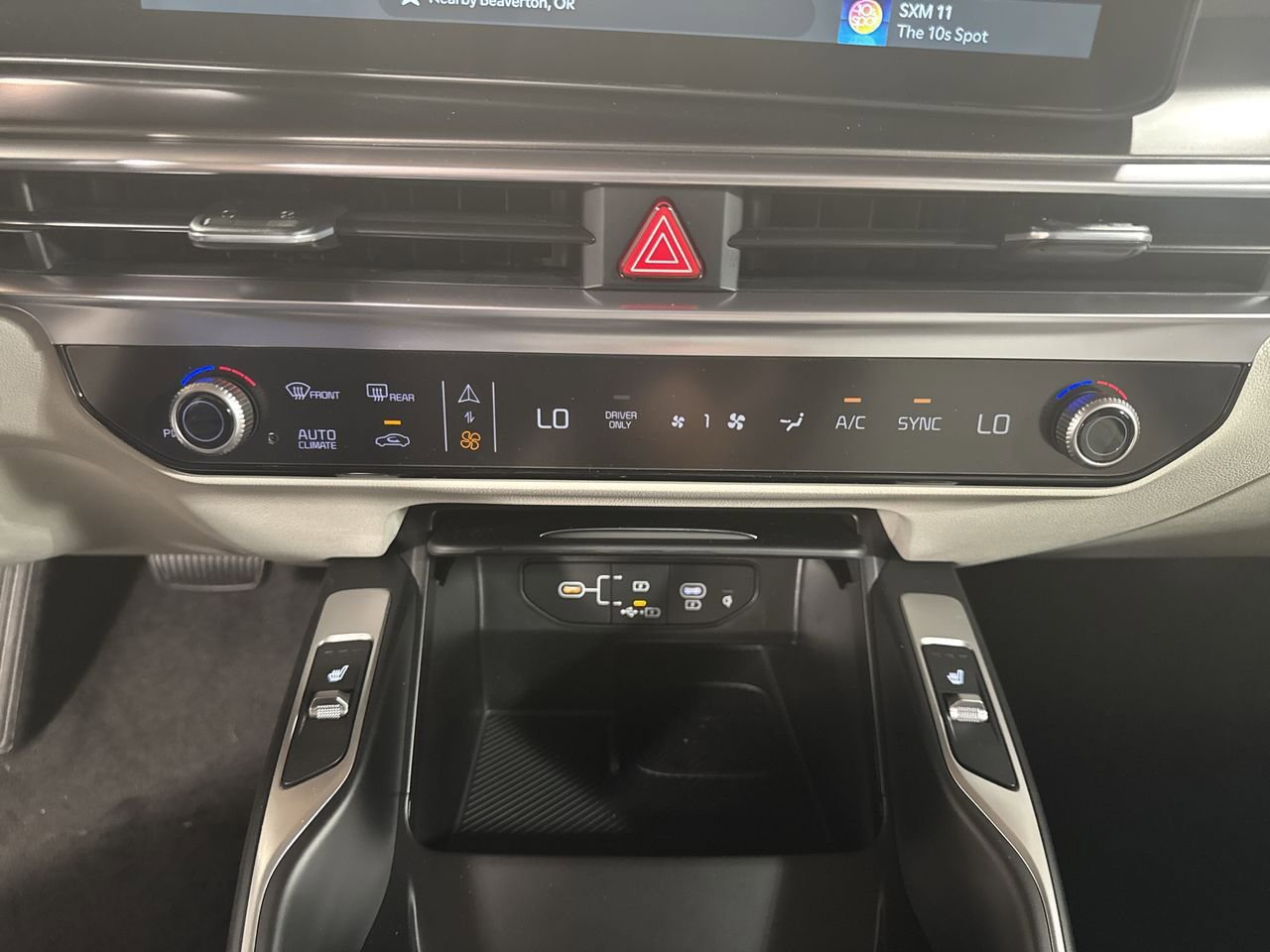 New 2025 Kia Sorento EX image 24