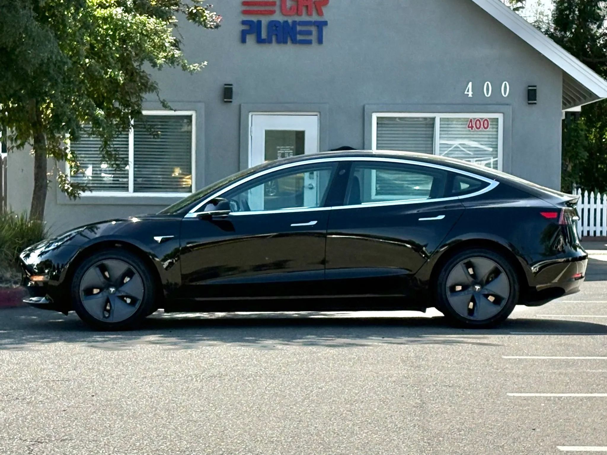 Used 2019 Tesla Model 3 Mid Range RWD image 8