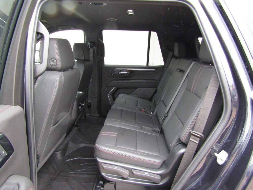 Used 2025 Chevrolet Tahoe RST AWD/4WD image 35