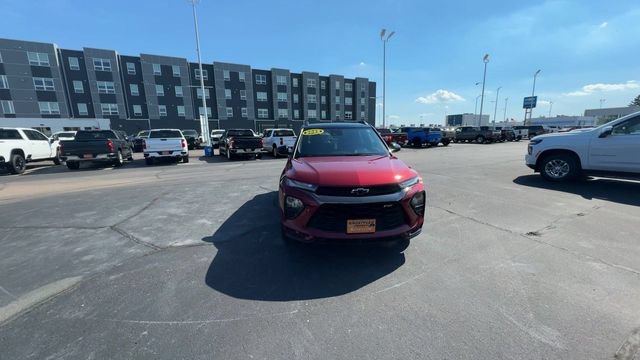 Used 2022 Chevrolet TrailBlazer RS w/ Sun and Liftgate Package AWD/4WD image 3