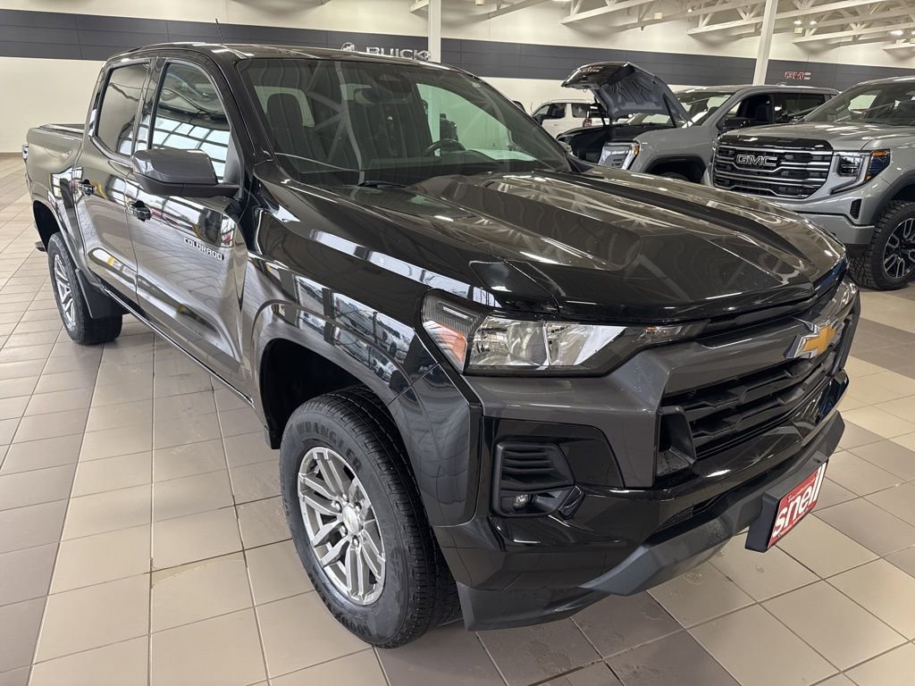 Used 2023 Chevrolet Colorado LT w/ LT Convenience Package II image 5