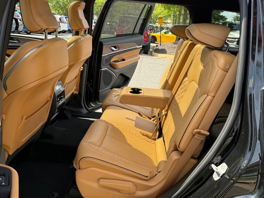 Certified 2025 Jeep Grand Cherokee L Summit AWD/4WD image 28