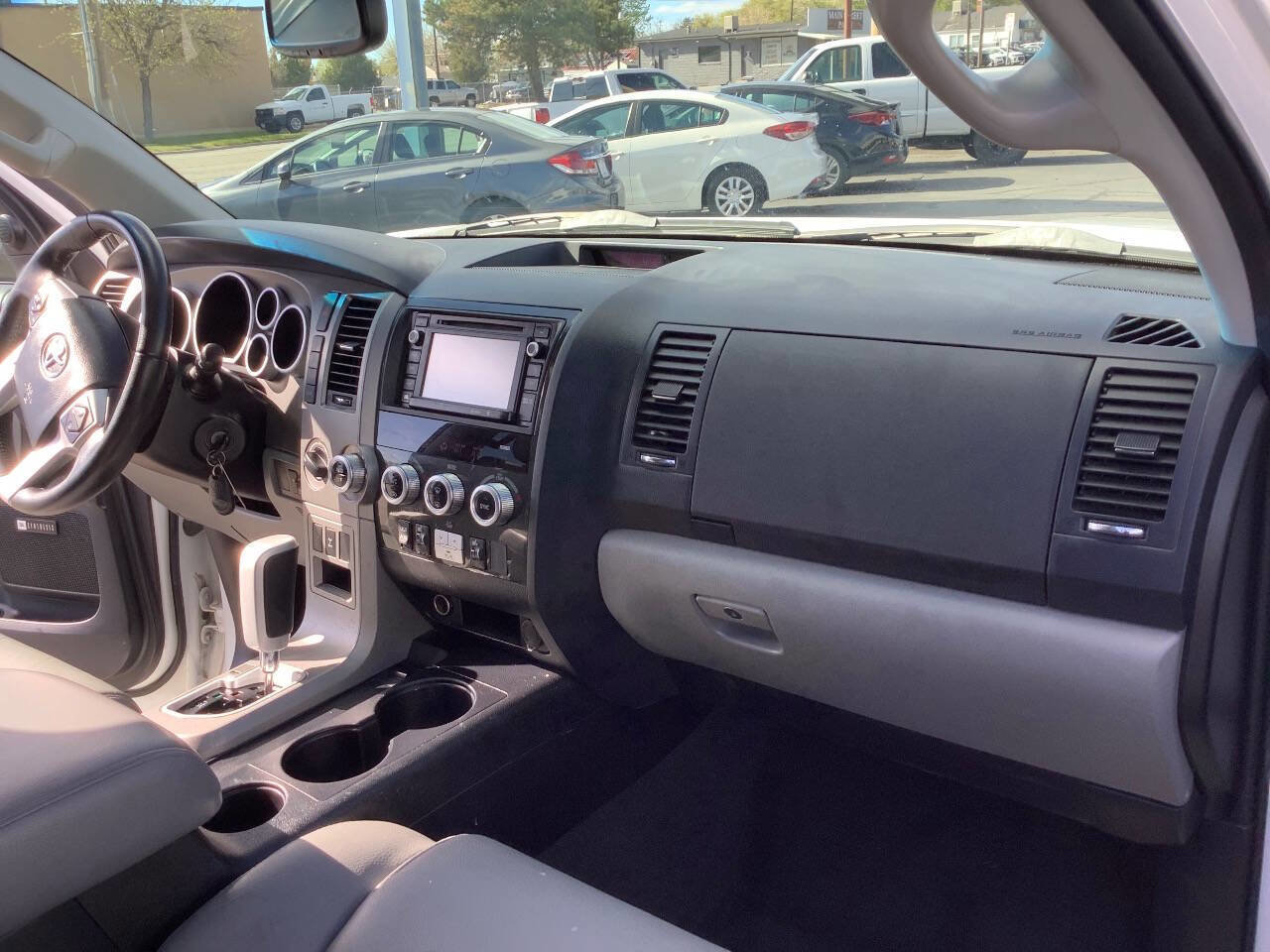 Used 2015 Toyota Sequoia Limited AWD/4WD image 42