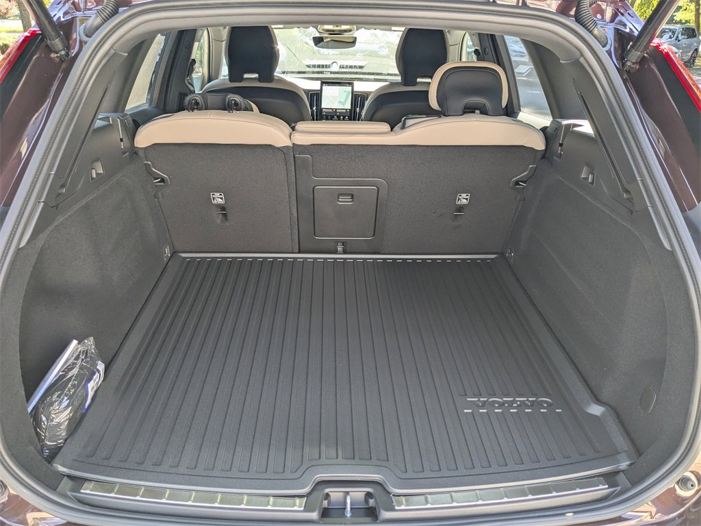 New 2026 Volvo XC60 B5 Plus w/ Protection Package Premier image 13