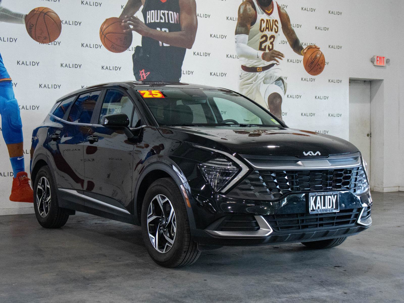 Used 2025 Kia Sportage LX FWD image 18