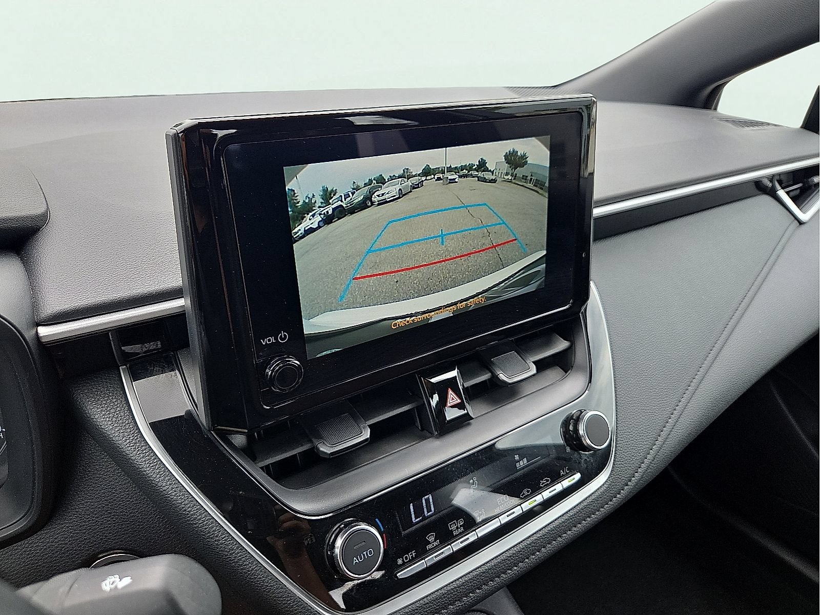 Used 2025 Toyota Corolla SE FWD image 17