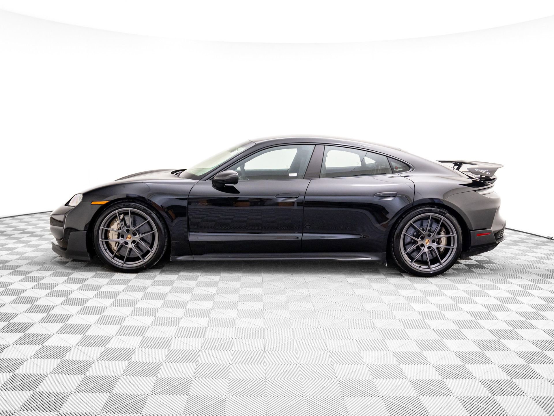 New 2026 Porsche Taycan GTS AWD/4WD image 2