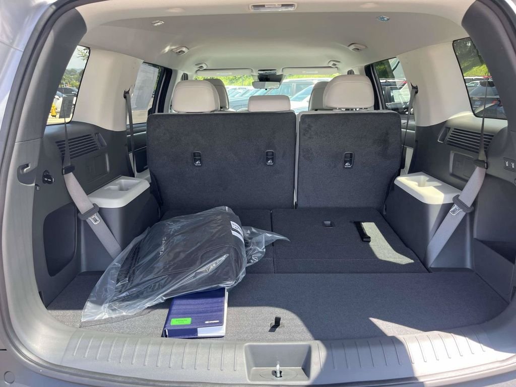 New 2027 Hyundai Santa Fe SE FWD image 10