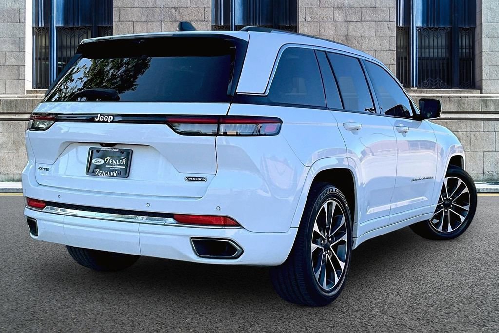 Used 2023 Jeep Grand Cherokee Overland w/ Luxury Tech Group IV AWD/4WD image 11