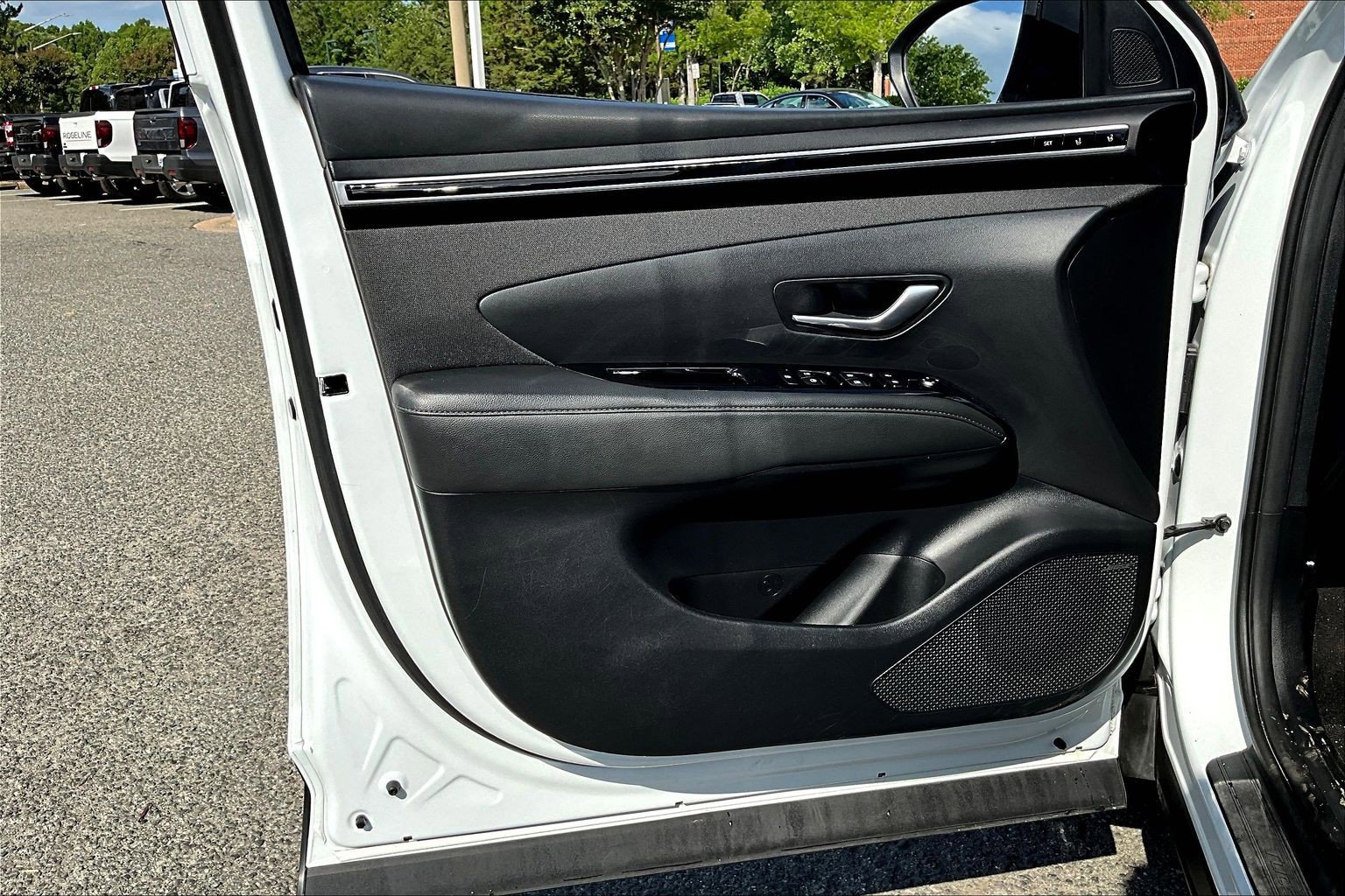 Used 2022 Hyundai Tucson Limited w/ Cargo Package FWD image 18