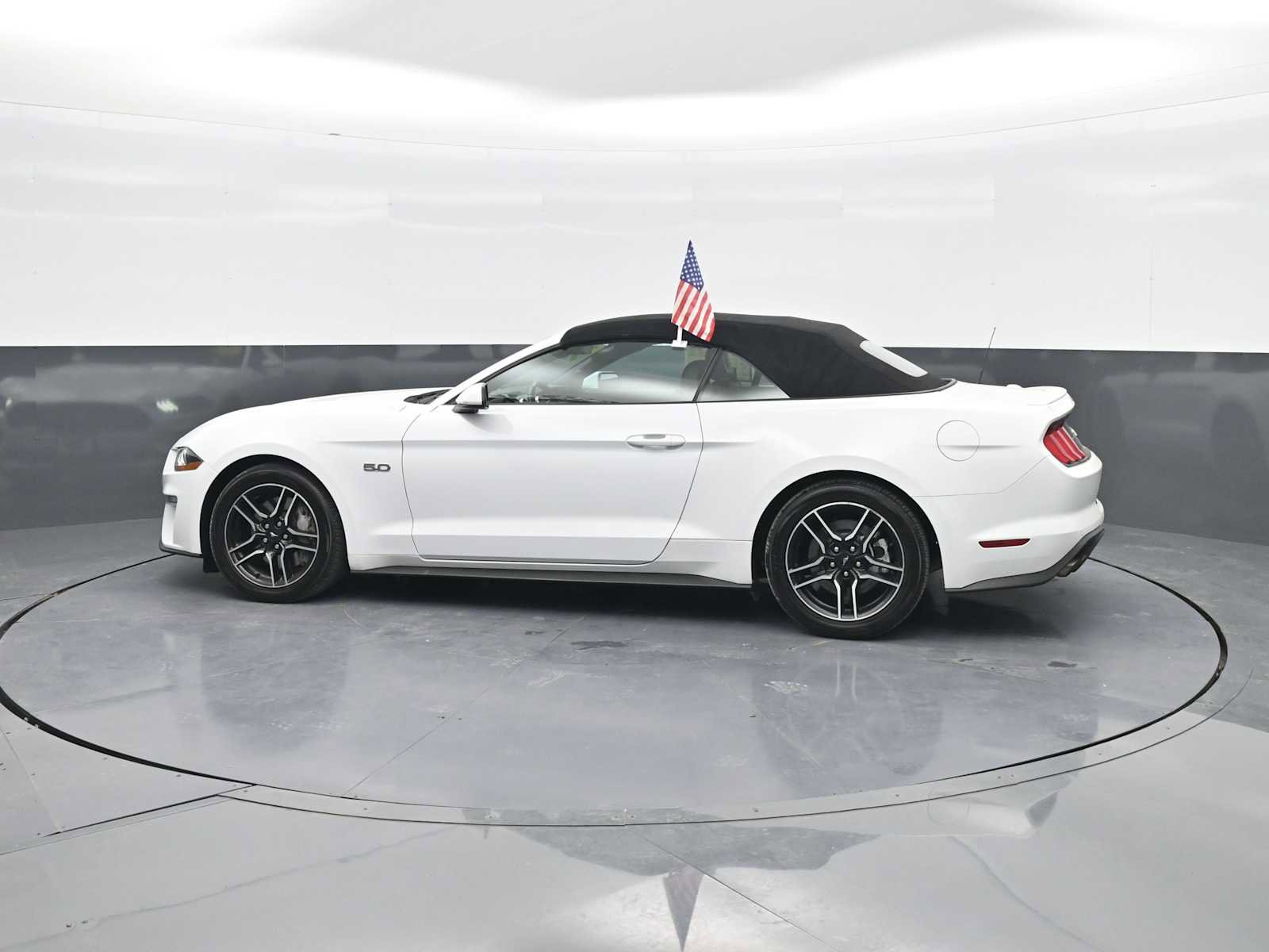 Used 2023 Ford Mustang GT Premium RWD image 5