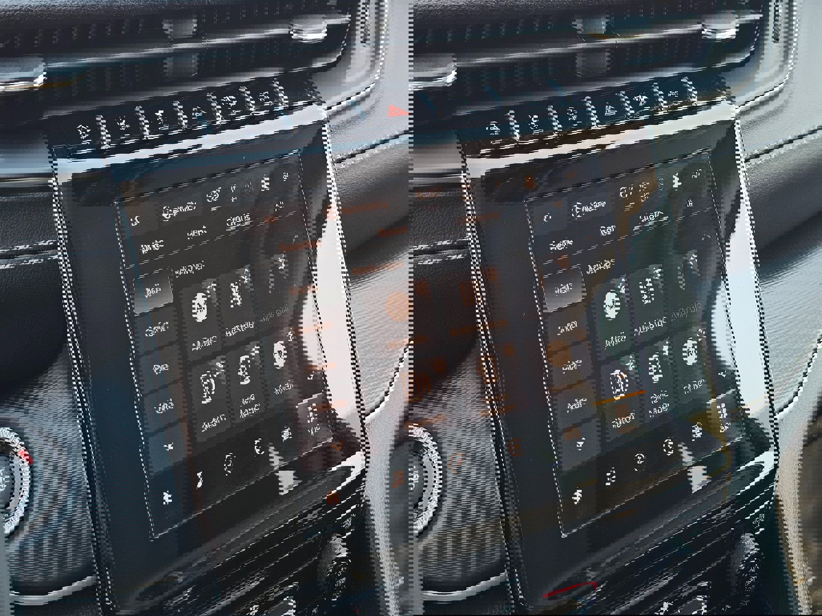 Used 2024 Jeep Grand Cherokee Laredo image 35