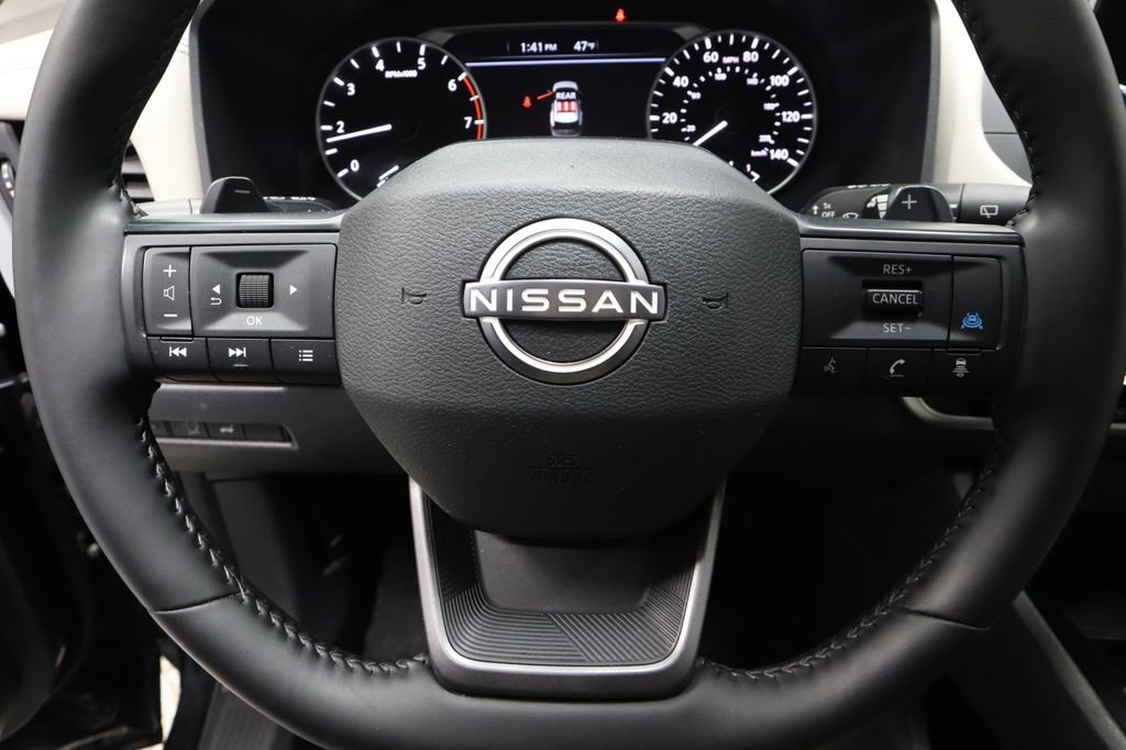 Used 2025 Nissan Rogue SV image 30