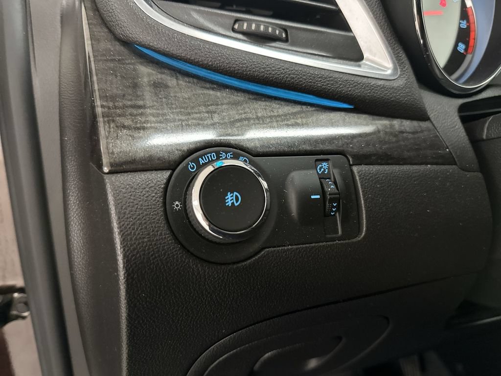 Used 2016 Buick Encore Convenience FWD image 36