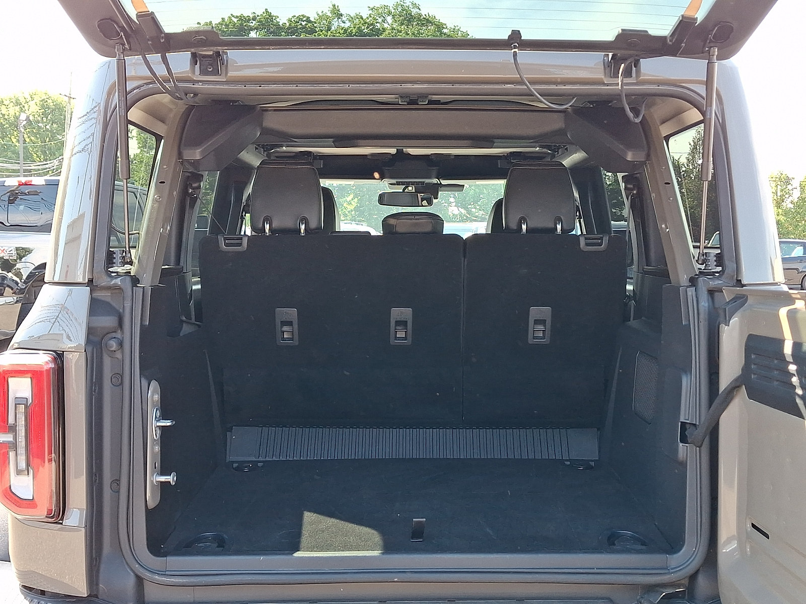 Used 2025 Ford Bronco Badlands AWD/4WD image 29