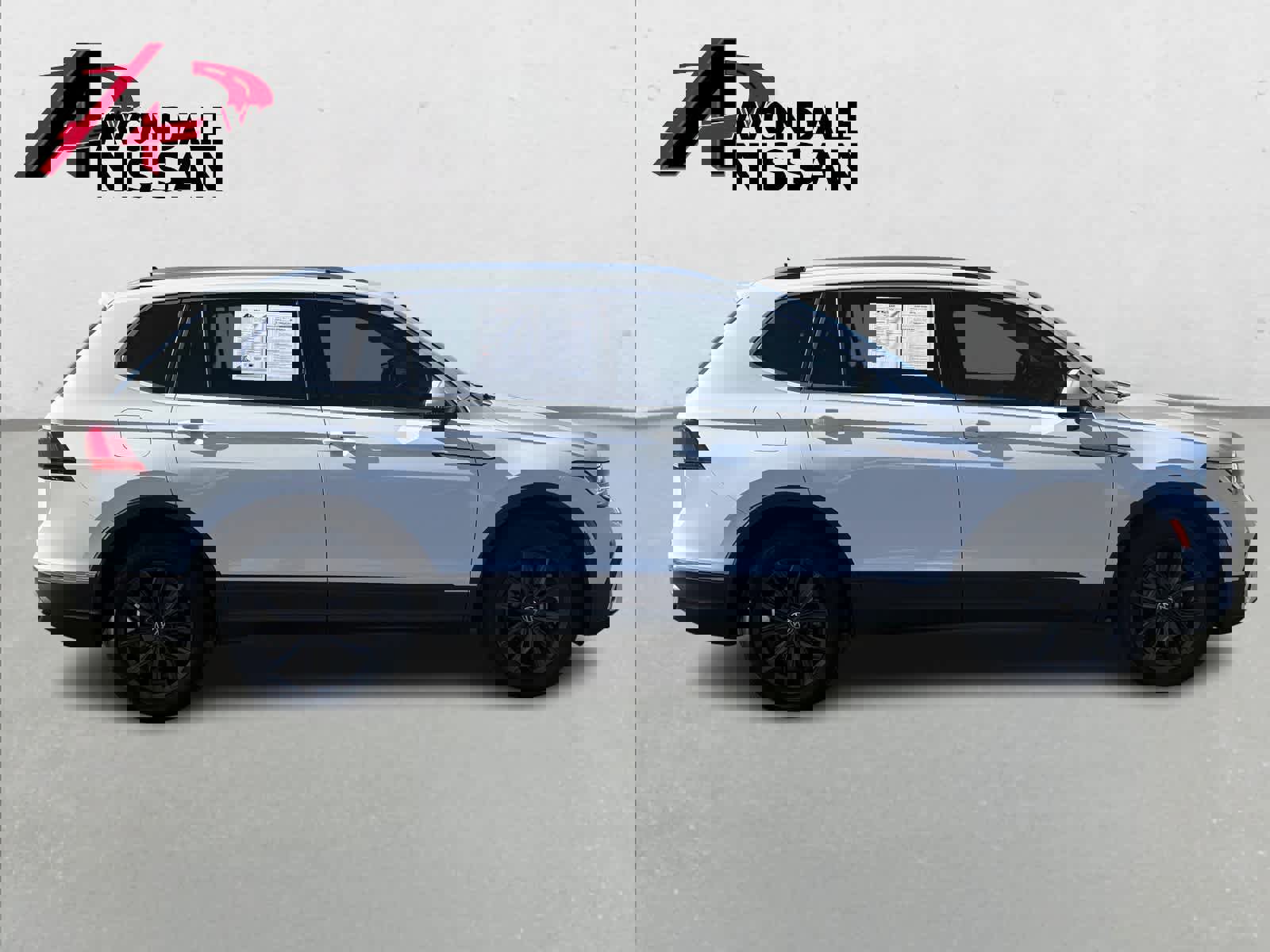 Used 2022 Volkswagen Tiguan SE image 8