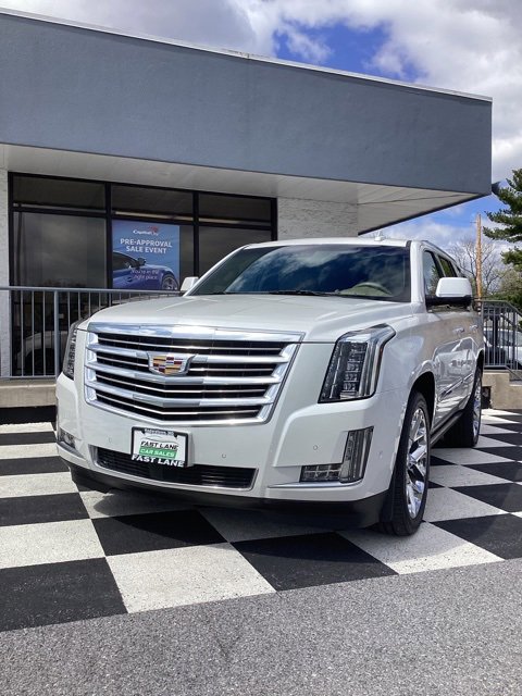 Used 2018 Cadillac Escalade Platinum image 3