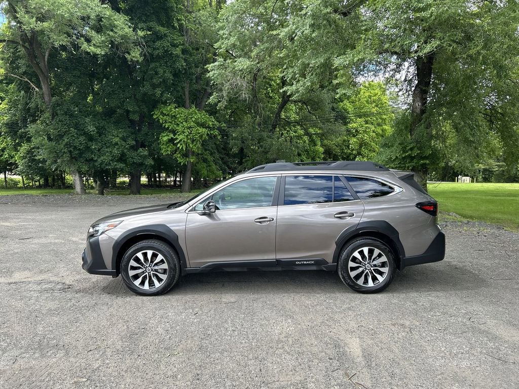 Certified 2024 Subaru Outback Limited AWD/4WD image 5