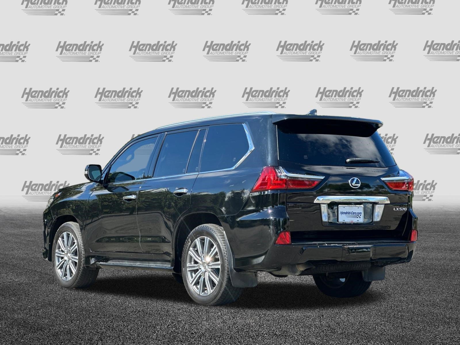 Used 2017 Lexus LX 570 4WD w/ Luxury Package image 7