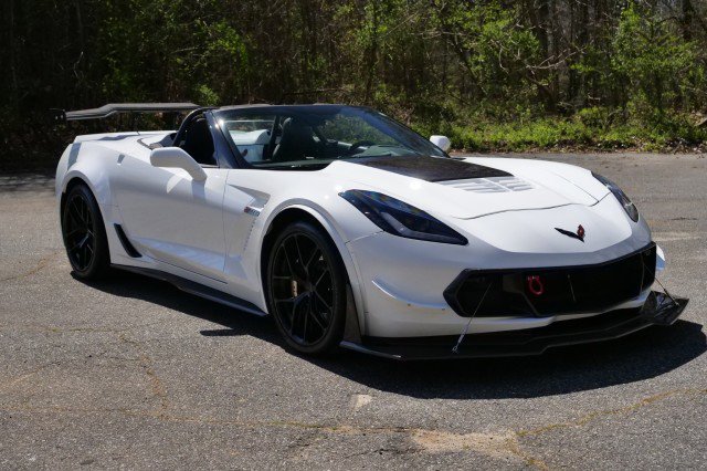 Used 2016 Chevrolet Corvette Z06 w/ 3LZ Preferred Equipment Group image 4