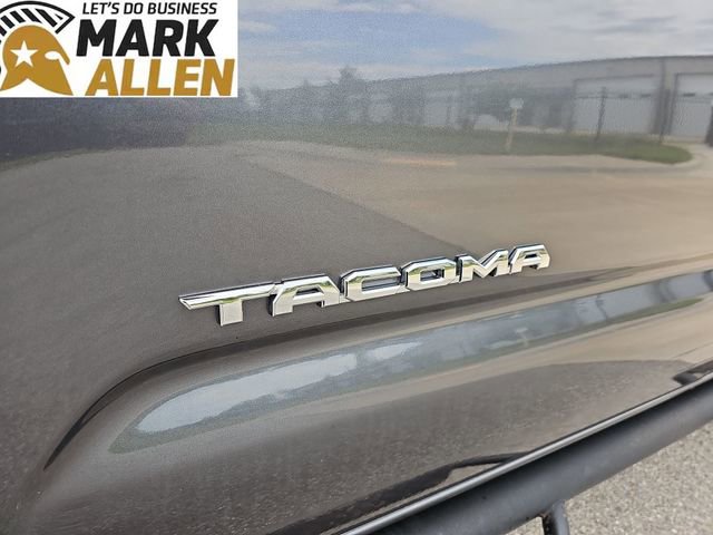 Used 2019 Toyota Tacoma TRD Off-Road AWD/4WD image 31