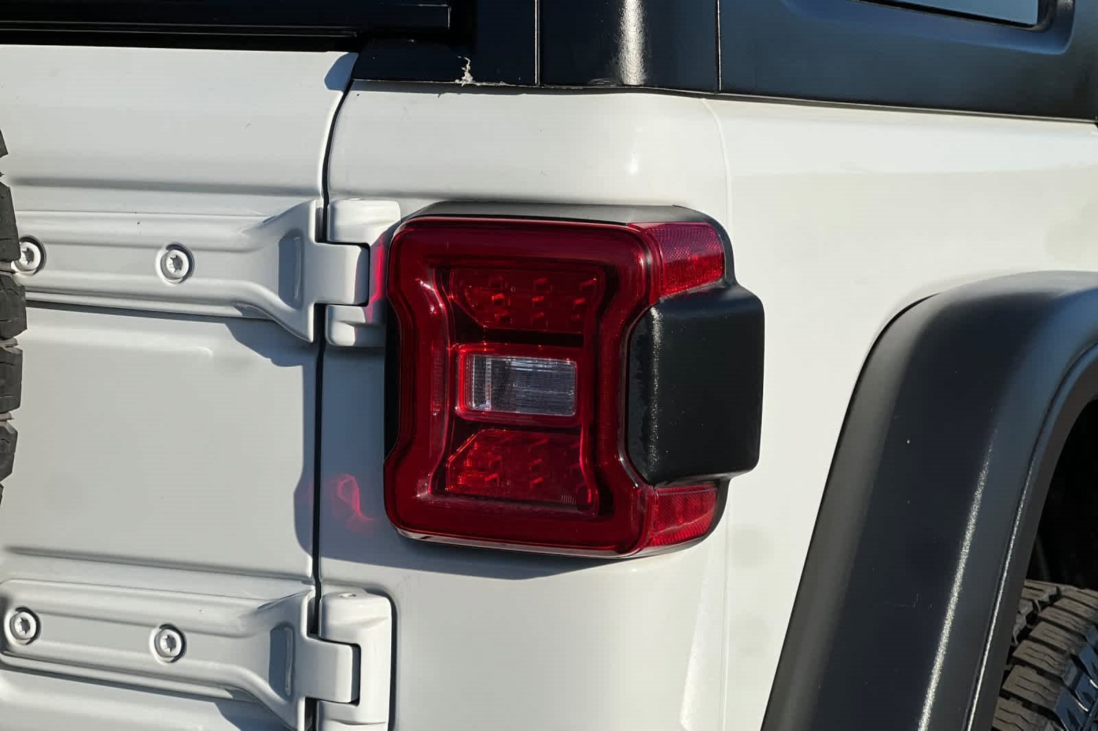 Used 2023 Jeep Wrangler Unlimited Rubicon 4xe image 28