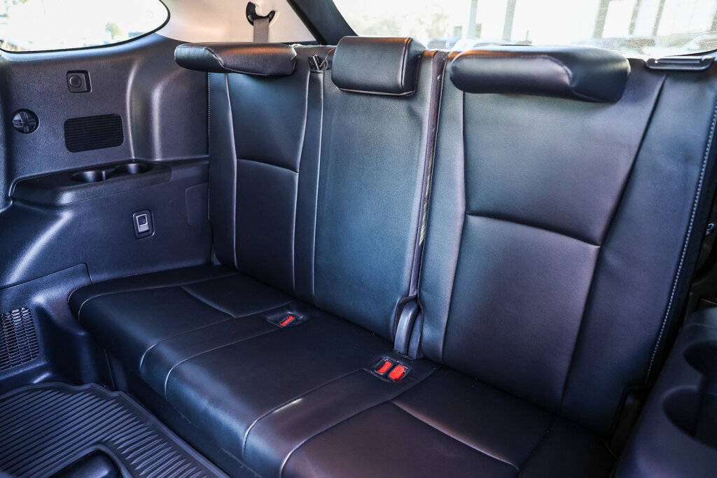 Certified 2025 Toyota Highlander Limited image 10